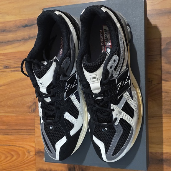 New Balance Other - NEW Balance 1906U Black Sea Salt Magnet White